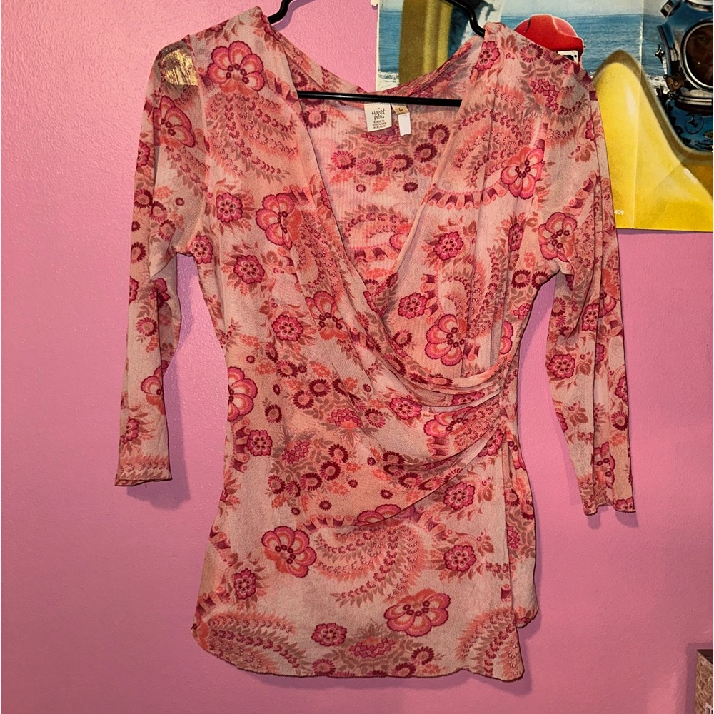 Sweet pea double layered mesh top